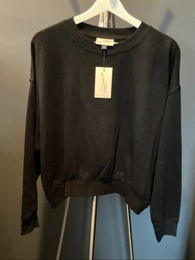 Black Crewneck Sweatshirt